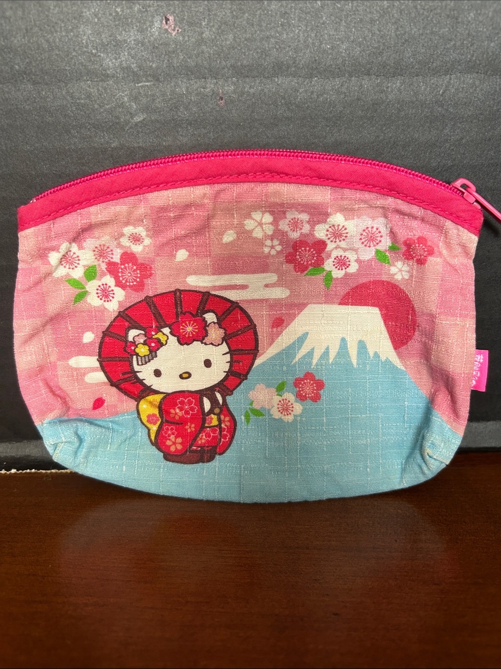 SANRIO 2017 Hello Kitty Pink & Light Blue Sakura Mt Fuji Coin Purse Clutch